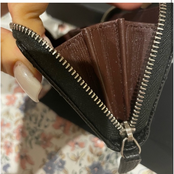 Chanel O coin purse - Picture 3 of 11